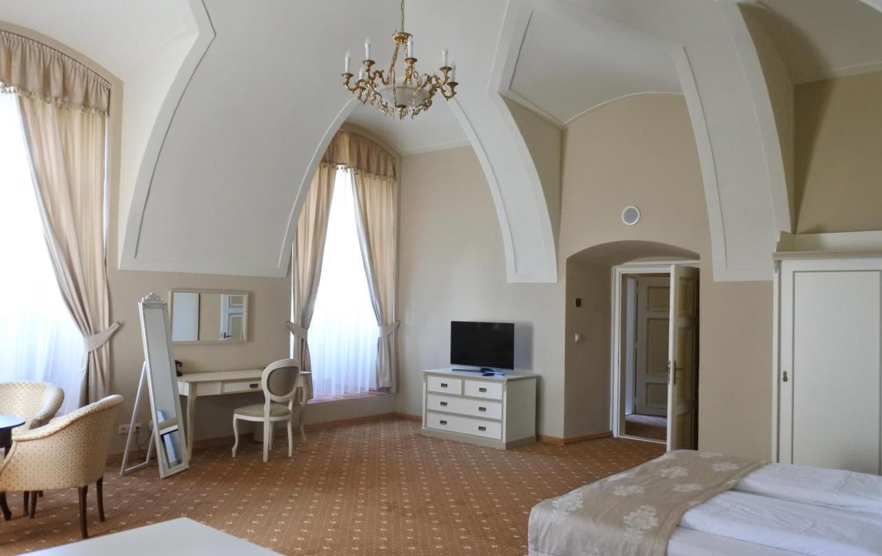 Hotel Gino Park Palace Považská Bystrica Екстериор снимка