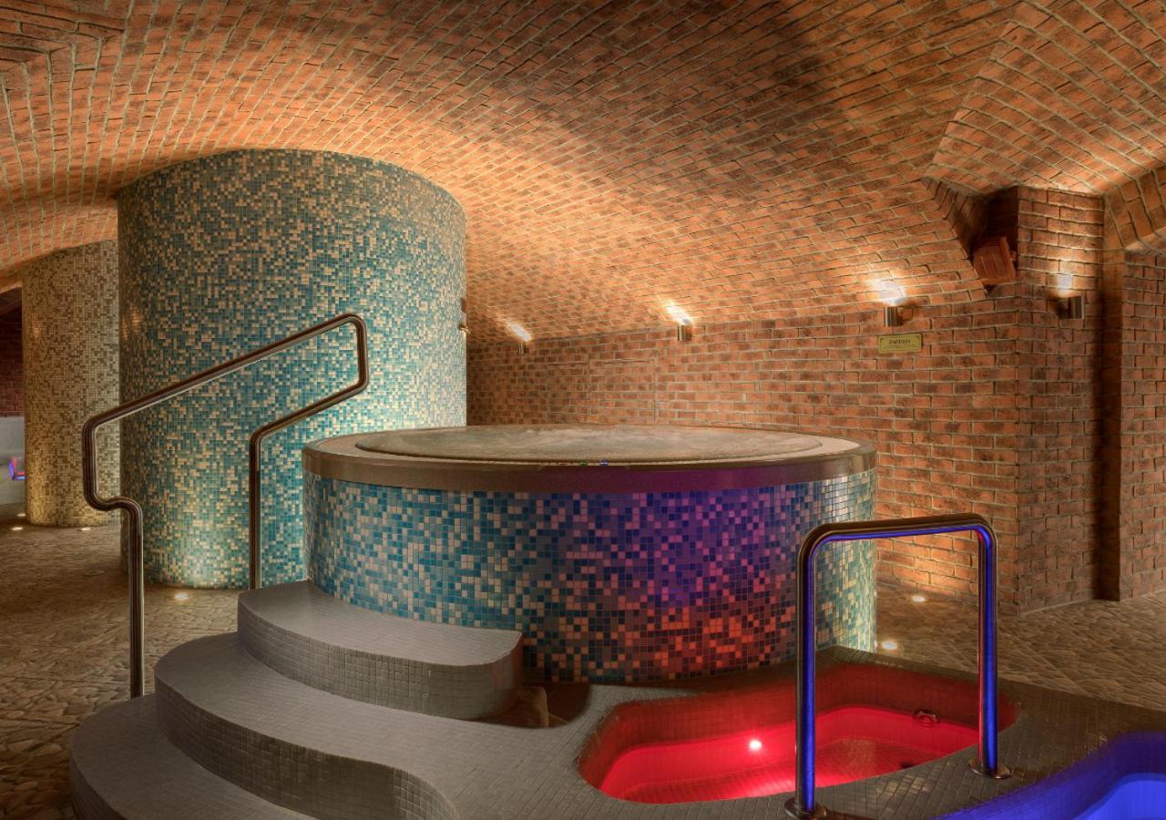 Hotel Gino Park Palace Považská Bystrica Екстериор снимка