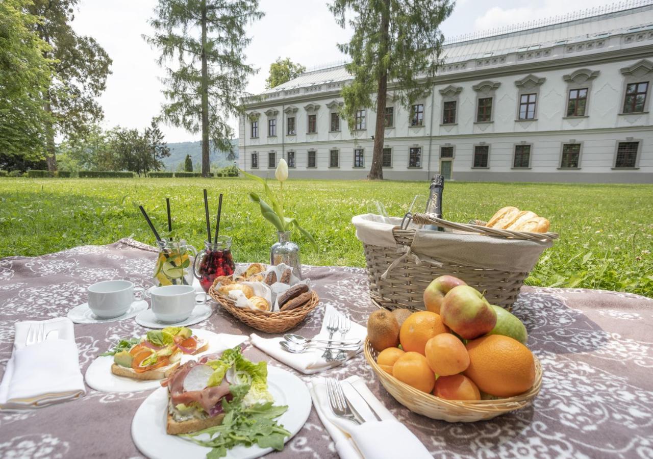 Hotel Gino Park Palace Považská Bystrica Екстериор снимка