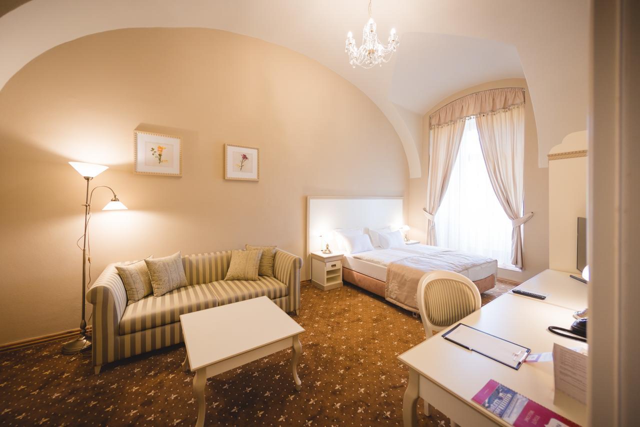Hotel Gino Park Palace Považská Bystrica Екстериор снимка